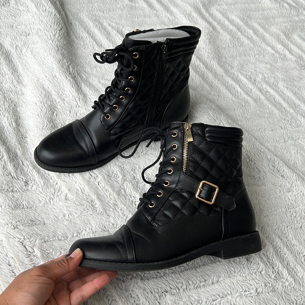 Combat Boots with Gold Details! LIKE NEW! JustFab size 9
